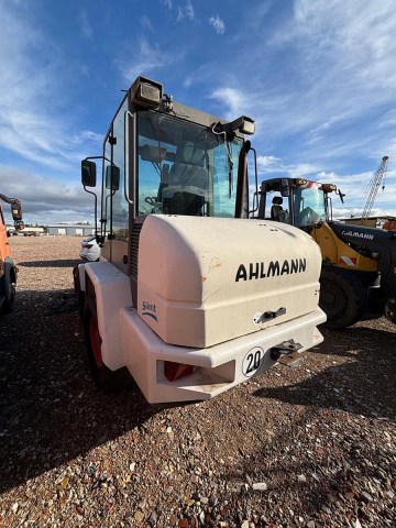 WhatsApp Image 2025-11-13 at 14.33.48 (2)